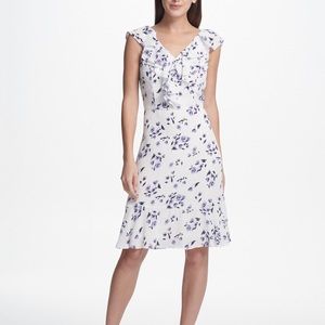 DKNY. Dress FLORAL LILAC FLOWER  SIZE 12 🌸